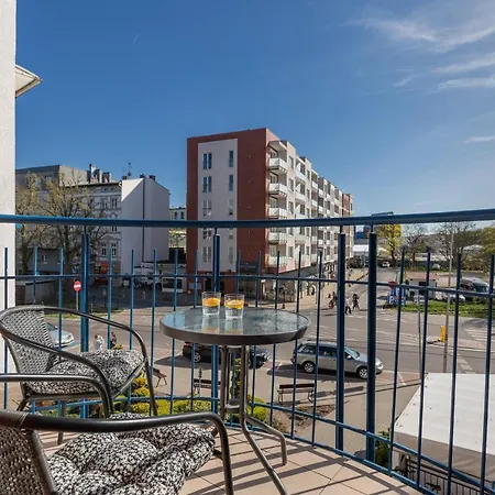 Kolobrzeg Apartament Towarowa By Renters * Kolberg
