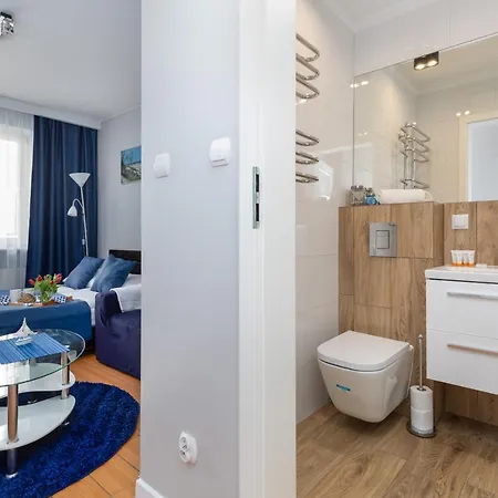 Kołobrzeg Apartament Towarowa by Renters